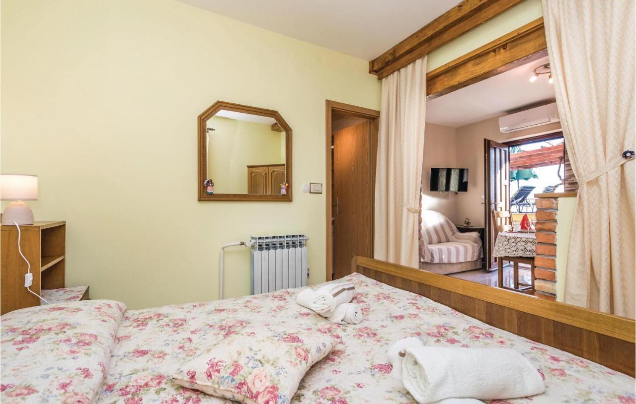 Cozy Apartment In Lovran With Kitchen Luaran gambar