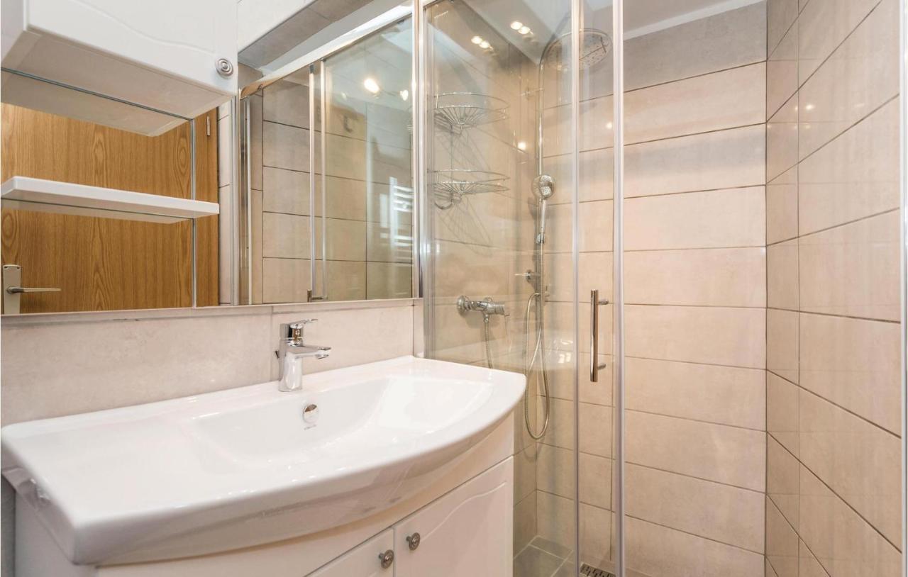 Cozy Apartment In Lovran With Kitchen Luaran gambar