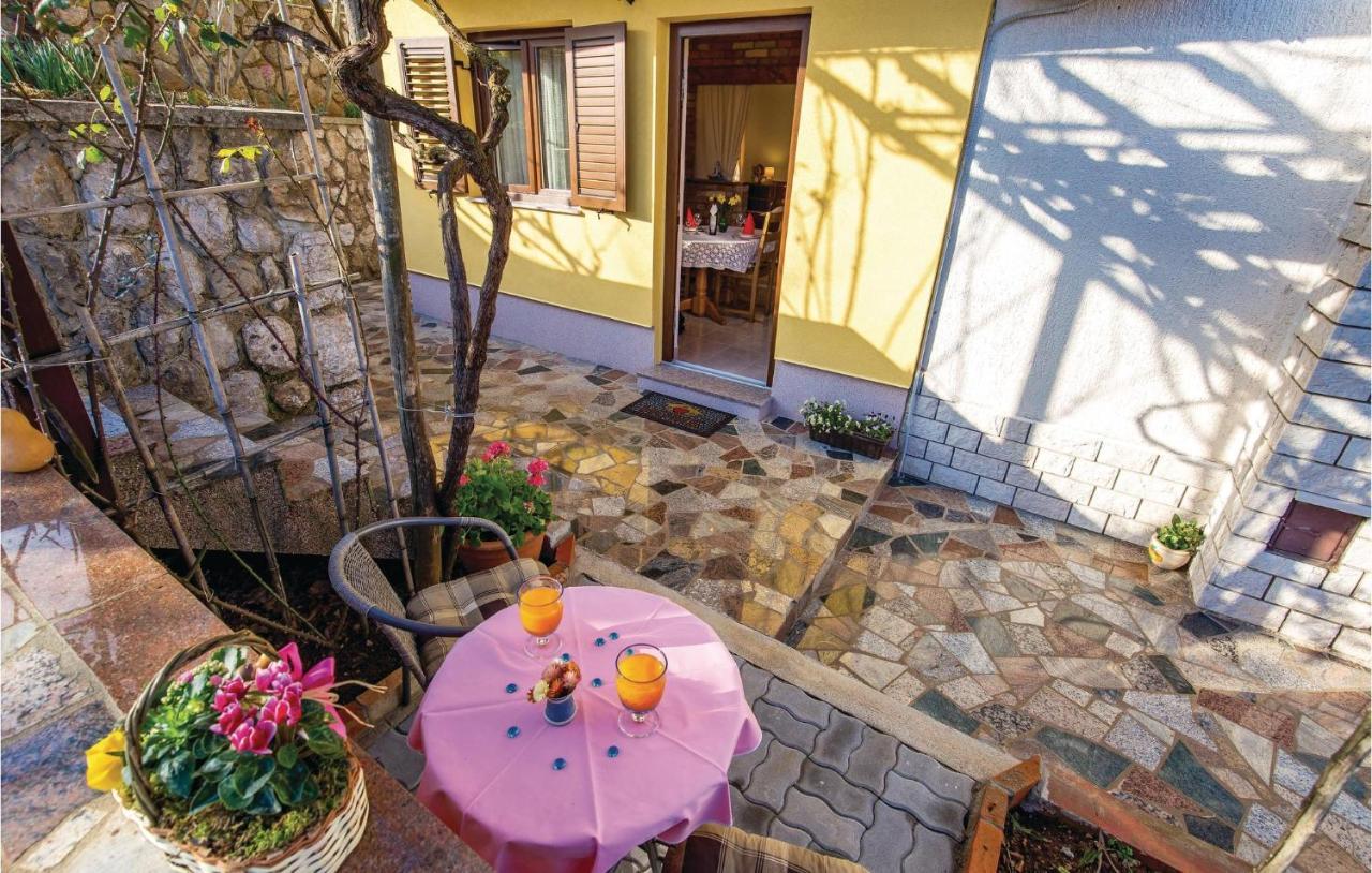 Cozy Apartment In Lovran With Kitchen Luaran gambar